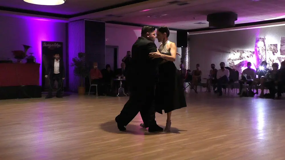 Video thumbnail for 2021 Cristian Palomo y Melisa Sacchi en Oviedo Tango Festival 1/4