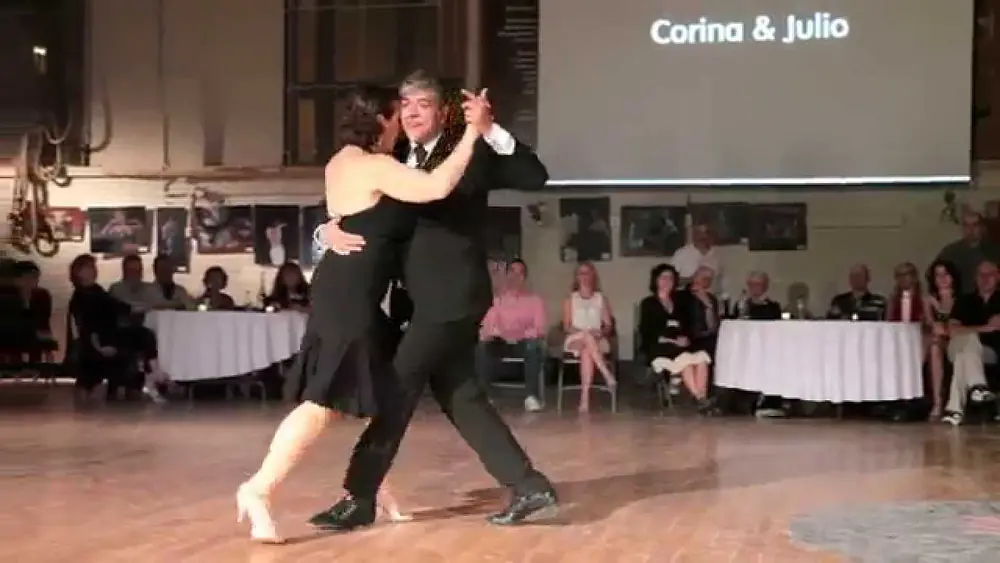 Video thumbnail for Julio Balmaceda et Corina de la Rosa "Bajo Un Cielo De Estrellas" (valse tango)