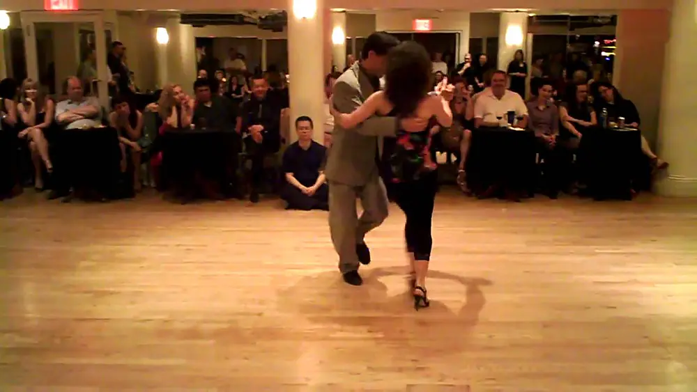 Video thumbnail for Diego Blanco & Ana Padron: Argentine Tango @ Amarras (3 of 3)