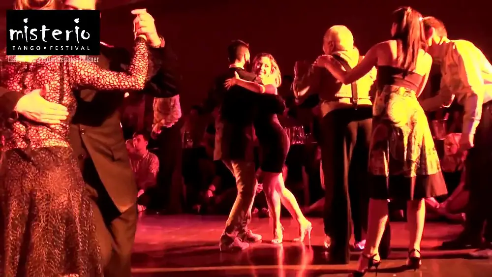 Video thumbnail for Misterio 2014 Cierra Los maestros cambio Photo Renata Falkner (Maurizio Ghella y Martin Maldonado)