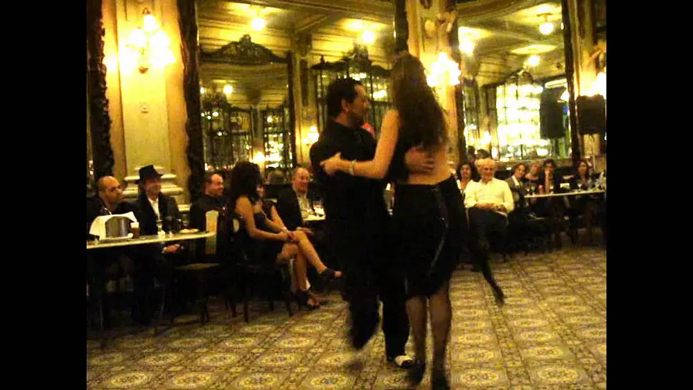 Video thumbnail for BailedeEpoca-Daniel Olviedo e Mariana Casagrande-Bailam uma Milonga.wmv