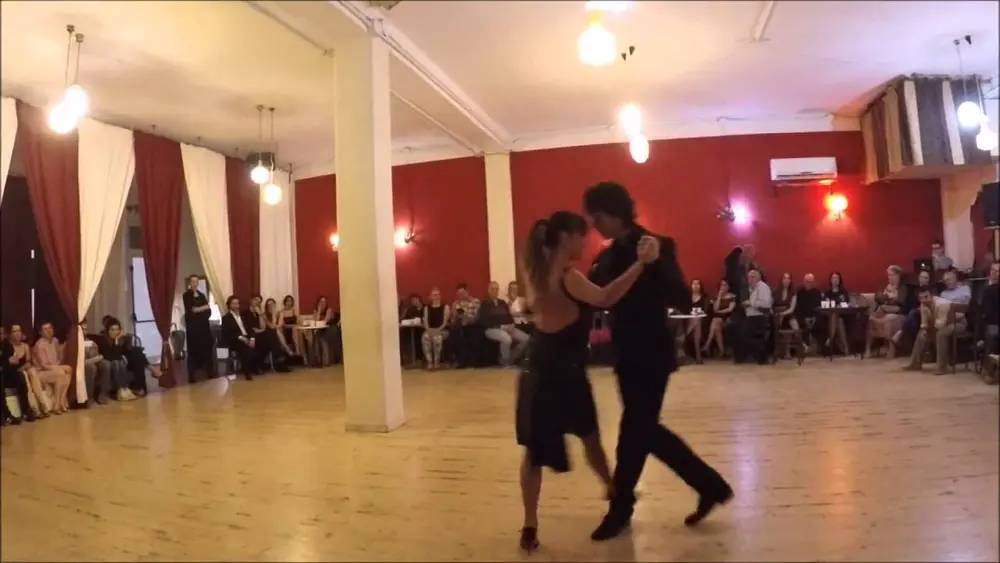 Video thumbnail for Petit Salòn (E.M.Francini - A.Podestà), Federico Naveira y Sabrina Masso - Calesita Tango Club 2016