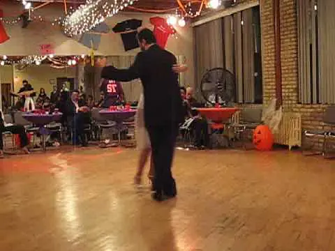 Video thumbnail for Gustavo Benzecry & Maria Olivera dance a Tango at the Halloween Milonga in Chicago