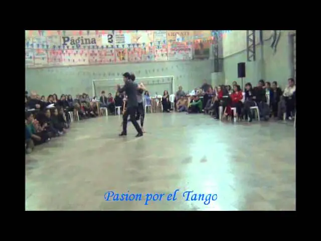 Video thumbnail for ALEJANDRA GUTTY y OCTAVIO FERNANDEZ bailando el tango JUEVES en la MILONGA DEL MORAN