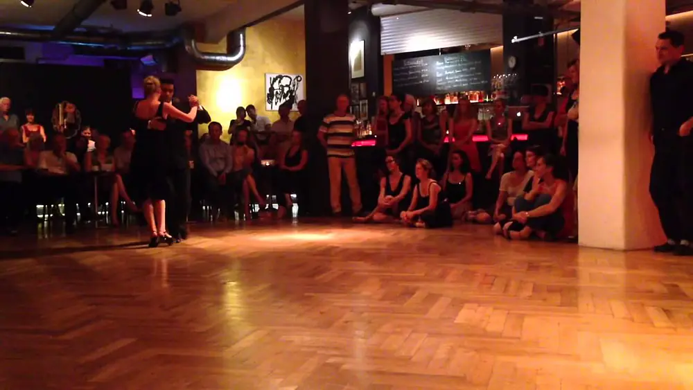 Video thumbnail for Ariel Terceros y Lisa Bendau 2/3