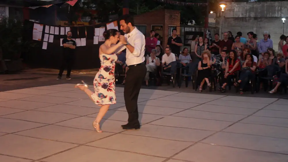 Video thumbnail for Inés Muzzopappa y Nicolás Ponce - 27/11/16 - 5ta milonga en el Ex CCDTE Olimpo 3/3