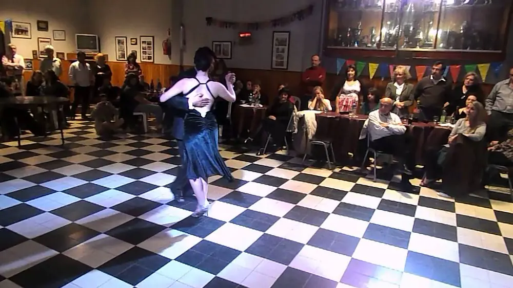 Video thumbnail for Julieta Qûesta & Raul Choque (Tango), 9-08-13, Club Maipú, Río IV, Cba.