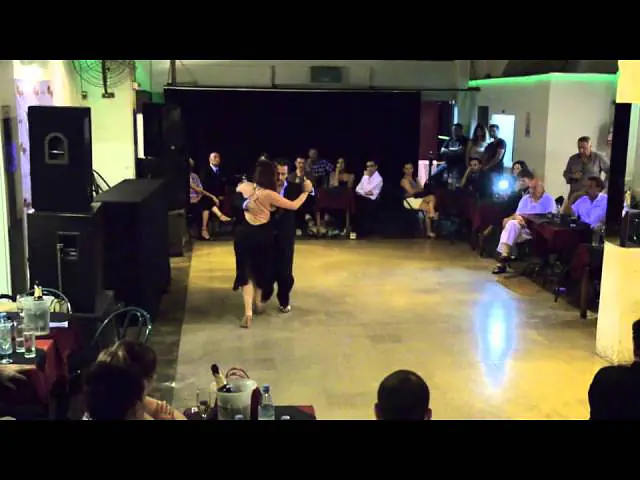 Video thumbnail for Fernando Galera y Silvina Valz en Porteño y Bailarin - 3 (milonga)