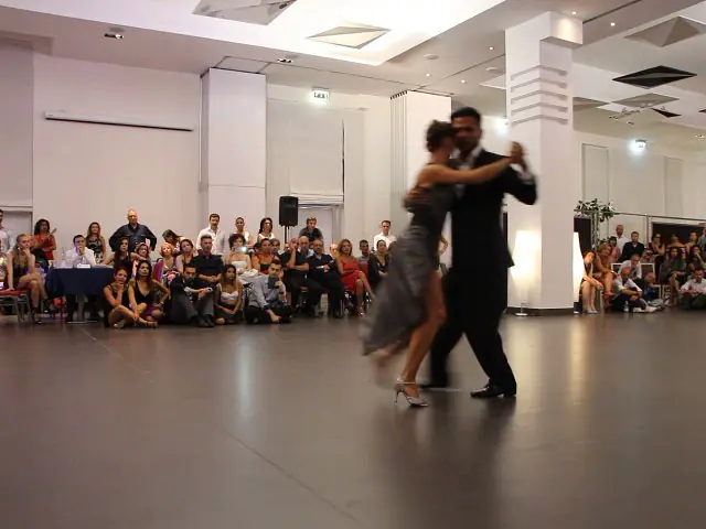 Video thumbnail for Show (5di5) Sebastian Arce & Mariana Montes (Ostuni Tango Sun&Sea)