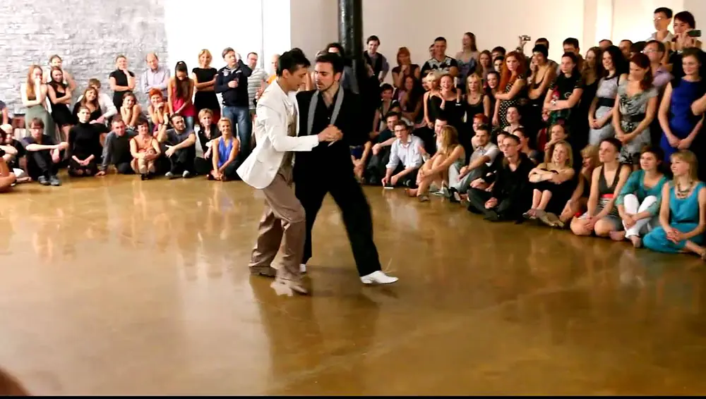 Video thumbnail for Martin Maldonado & Maurizio Ghella Milonga in White Studio, Moscow 2