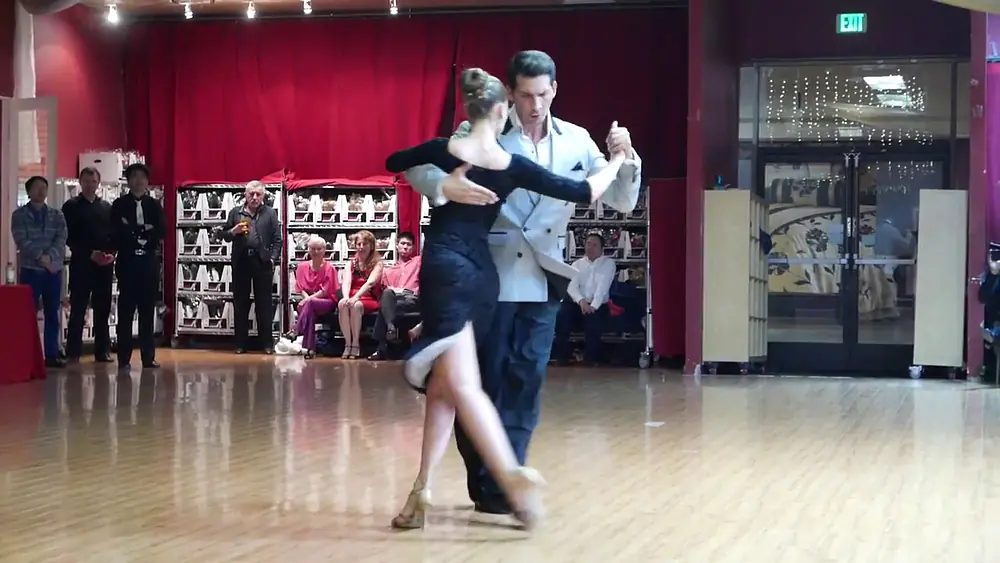 Video thumbnail for Maxi Copello & Samara Palla Tango Demo @ Susan's Studio 2017 Mar 31