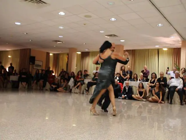 Video thumbnail for Diego Benavidez y Natasha Agudelo - Show 2di4 Hotel Barion 08/10/16