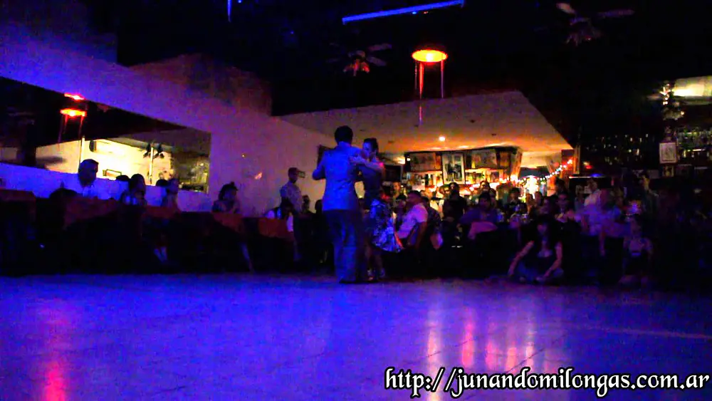 Video thumbnail for CRISTHIAN SOSA Y MARIA NOEL SCIUTO en MILONGA10 (Milonga)