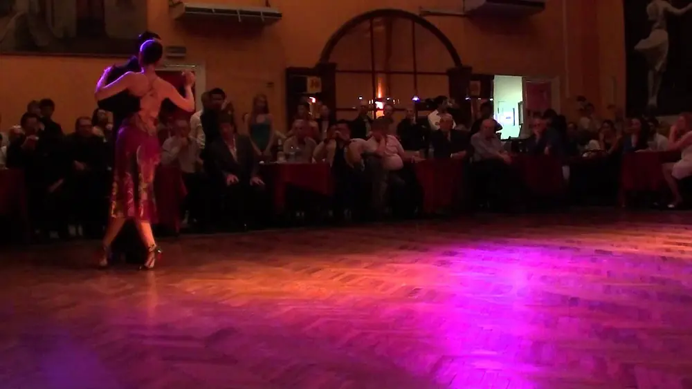 Video thumbnail for 2011 Nov Cristian Lopez y Naoko Tsutsumizaki Buenos Aires Milonga Parakultural 1