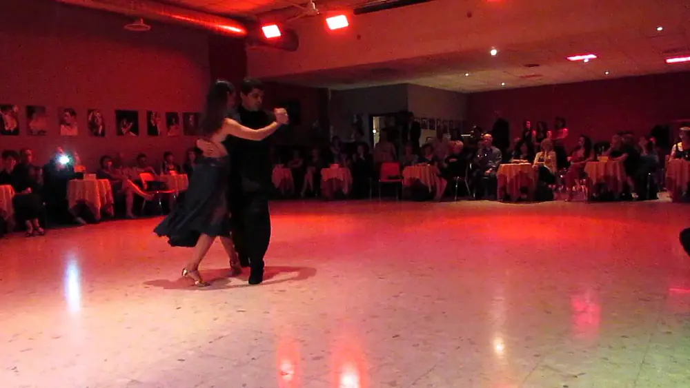 Video thumbnail for Alejandra Hobert y Adrian Veredice Aldobaraldo Torino 3 maggio 2013 4-4