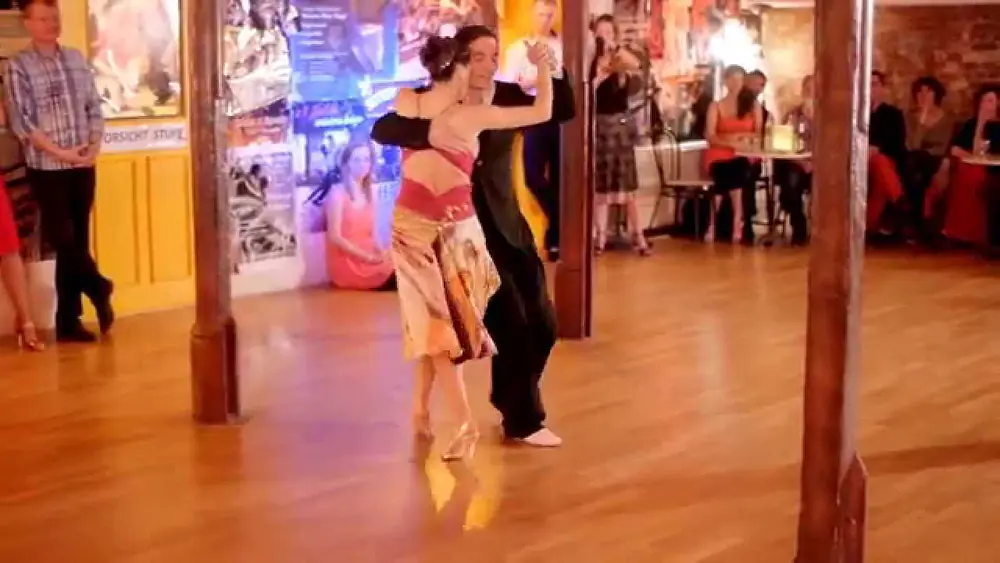 Video thumbnail for Selva Mastroti & Marcelo Ramer @ Universo Tango, Hamburg, 2014, 2/4