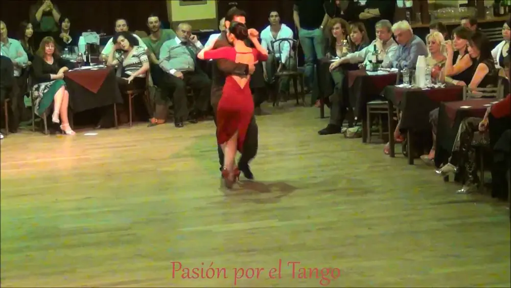 Video thumbnail for INES MUZZOPAPPA y DEMIÁN GARCIA Bailando la Milonga MARIANA en YIRA YIRA.