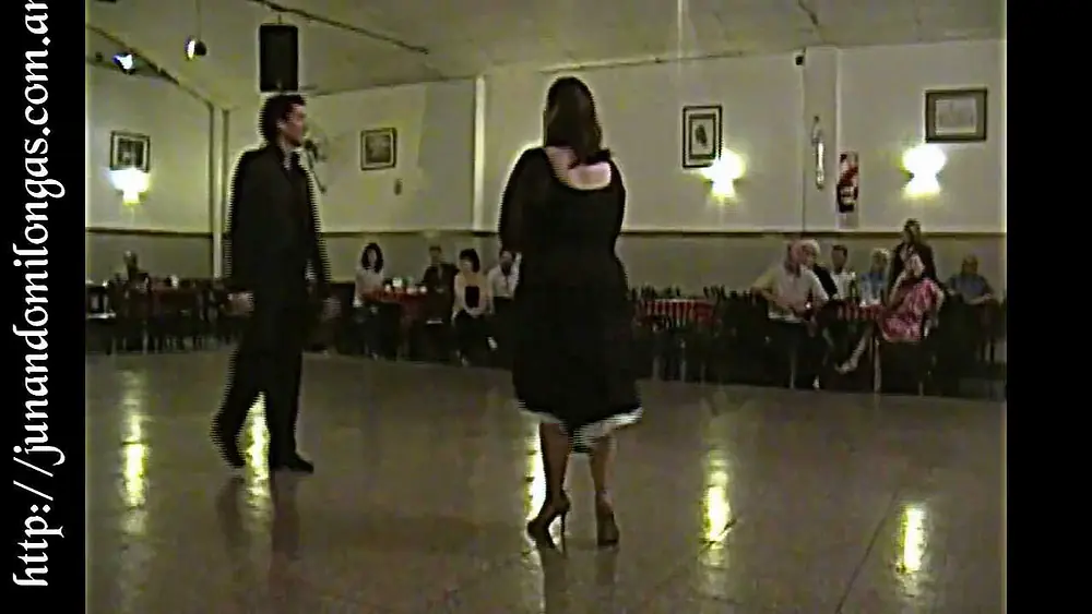 Video thumbnail for AYELEN QUIROGA Y KLEBER QUEIROZ en La Baldosa (Milonga)