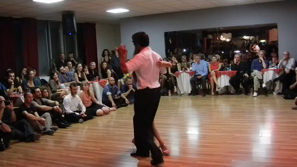 Video thumbnail for Esibizione di Julio Alvarez e Yailet Suarez al Winter Tango Napoli Milonga Portena