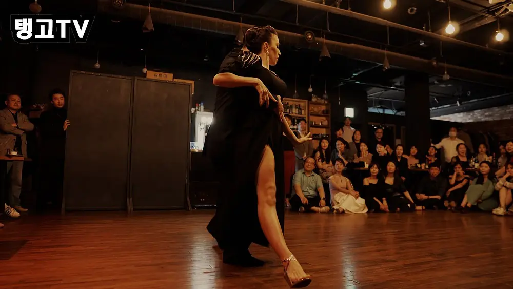 Video thumbnail for 2024 Juan Malizia & Manuela Rossi in Korea (3/5)