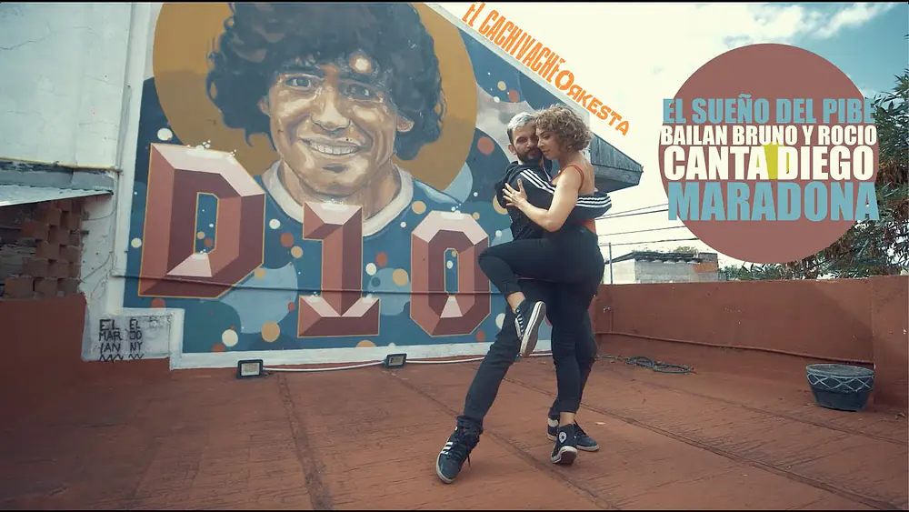 Video thumbnail for Diego Maradona canta "El sueño del pibe" con El Cachivache,  Bruno Tombari y Rocio Lequio, Tango