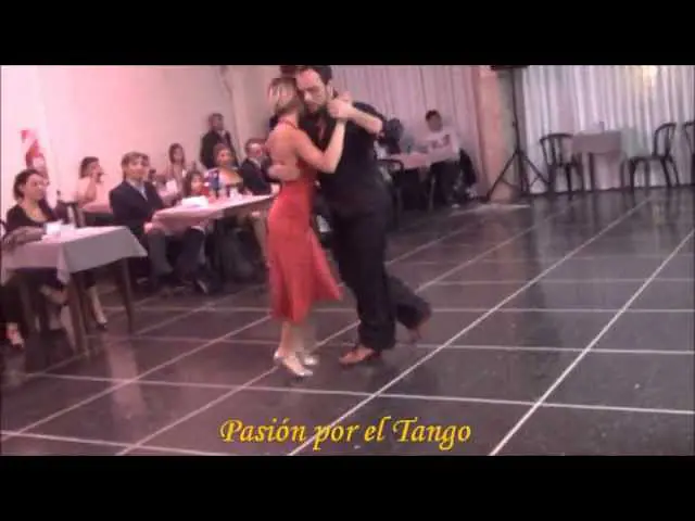 Video thumbnail for NATALIA FURES y MARIO DE CAMILLIS bailando la milonga ZORZAL en FLOREAL MILONGA