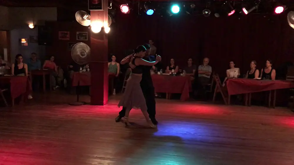 Video thumbnail for Adrián Luppi y Anita Escobar - 4 - "Jueves"