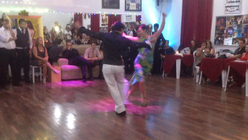 Video thumbnail for Valentin Cruz y Dana Zampieri bailan la Chacarera