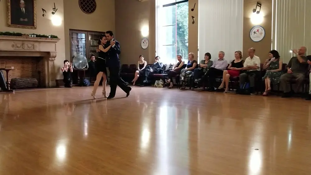 Video thumbnail for Sebastián Acosta & Laura D'Anna - performance at Lake Merritt milonga on 11/11/18 (1 of 2)