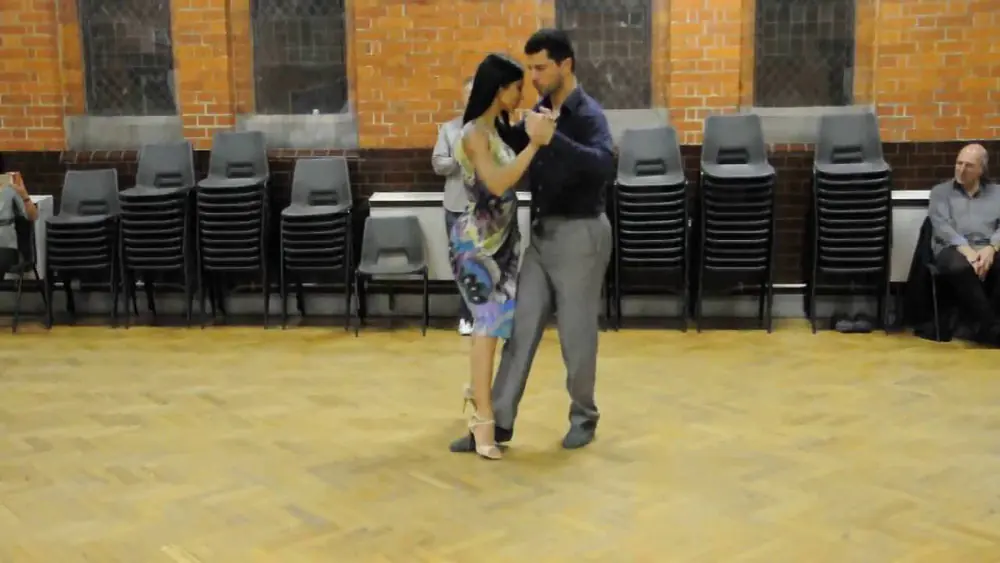 Video thumbnail for Cristian Petitto & Paula Duarte classes at Reading Tango Club    Ganchos