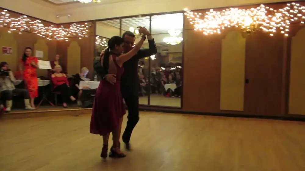 Video thumbnail for Carolina Jaurena y Andres Bravo en La Milonga Rosa celebrando el dia el amor 2.14.2014