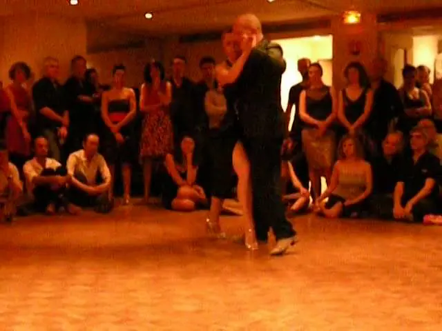 Video thumbnail for Céline Ruiz & Alberto Colombo - Milonga El Garron, Paris 22/11/14 - n3 Tango