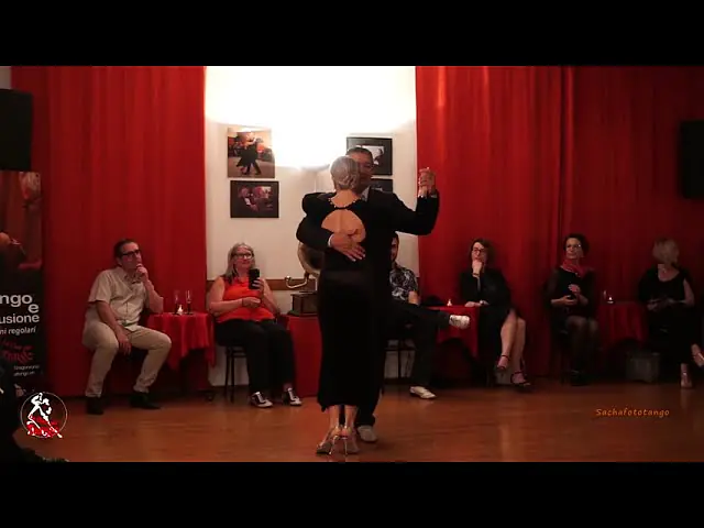 Video thumbnail for Ricardo Calvo y Sandra Messina – maggio 2022 - La Casa del Tango 1