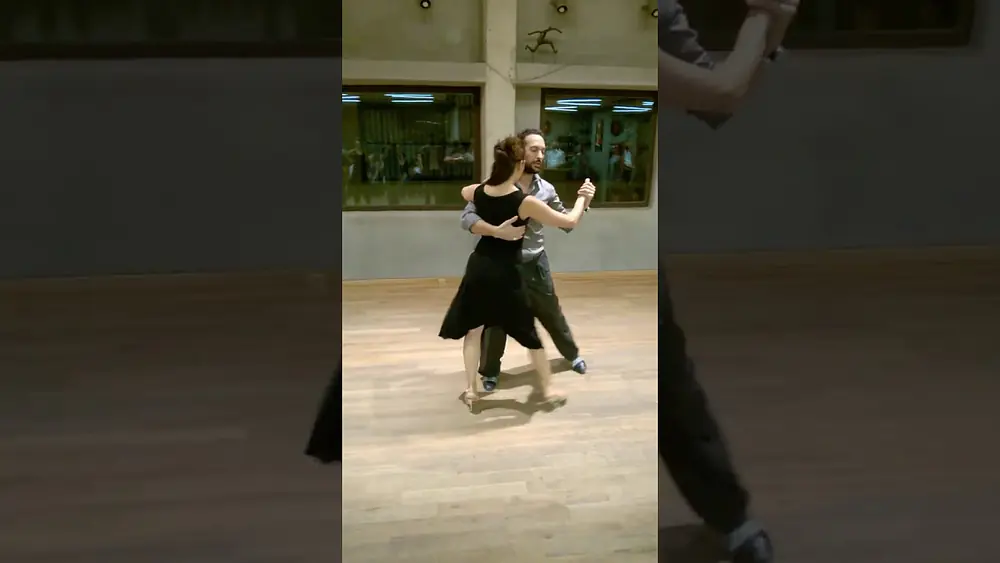 Video thumbnail for Tango class resume Vol.18-Circular sequence with ganchos-Loukas Balokas&Georgia Priskou