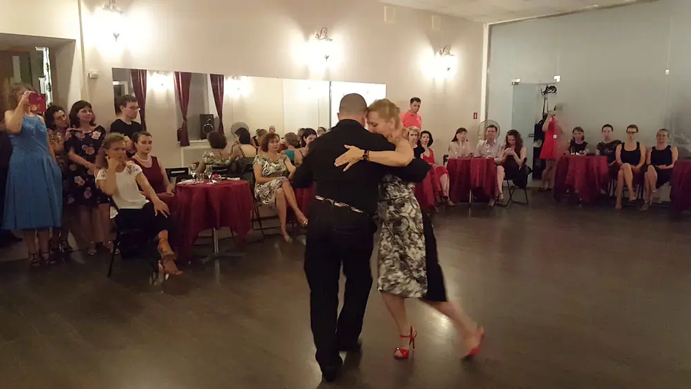 Video thumbnail for Alexei Roschektaev & Irina Nekrasova @ Milonga "El Salon"  2/3