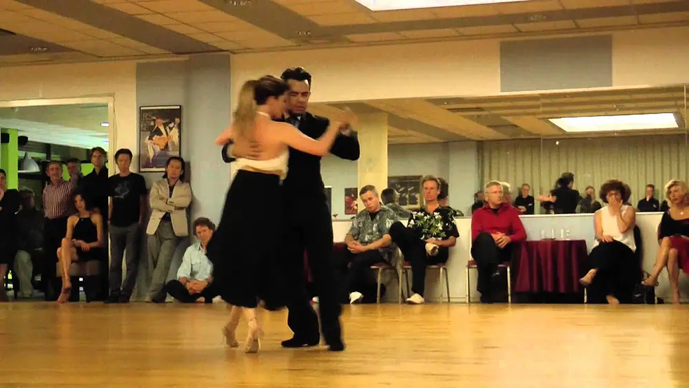 Video thumbnail for HOLLAND TANGO FESTIVAL Carolina Bonaventura & Martin Ojeda Casas (4) "Corazon" C.di Sarli