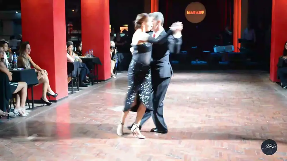 Video thumbnail for Juan Amaya & Valentina Garnier en Milonga Malena - Marabu !!3/4