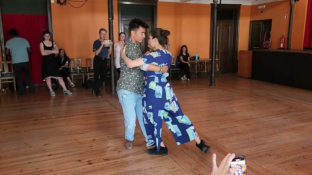 Video thumbnail for Argentine tango workshop -Torsion, Pivot: Roxana Suárez & Sebastián Achaval - Mañana Zarpa un Barco