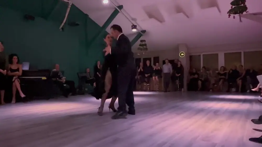 Video thumbnail for Barbara Ferreyra y Agustin Agnez-2/2-"Silence,On Danse"Tango Festival-Milonga del Recuerdo-Darienzo
