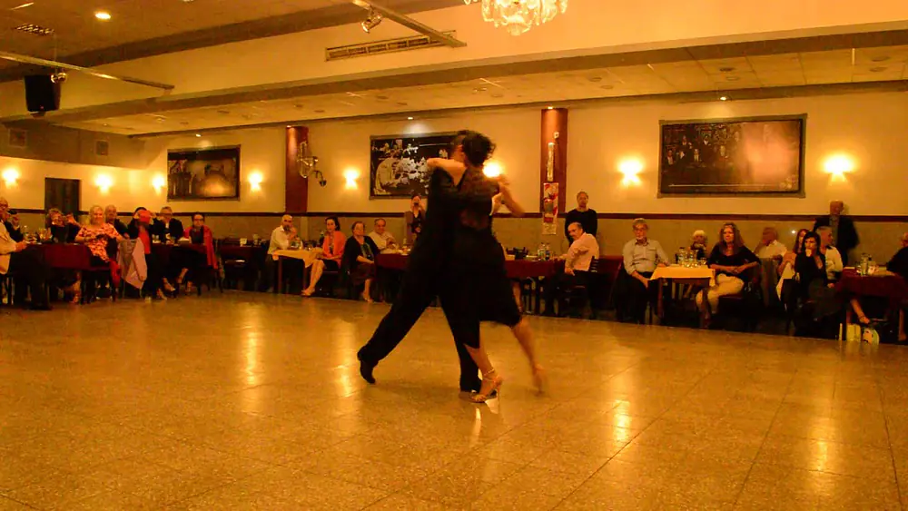Video thumbnail for Javier Rodriguez & Moira Castellano en La Baldosa 1/4