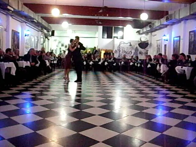 Video thumbnail for Roberto Zuccarino y Jessica Arfenoni