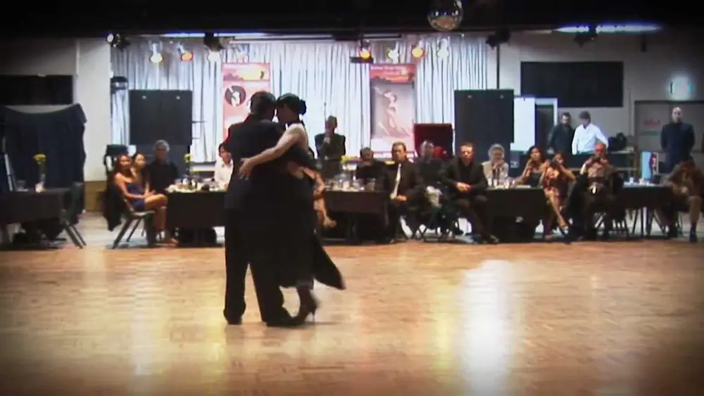 Video thumbnail for Lorena Goldestein y Roberto Herrera - Dance 1