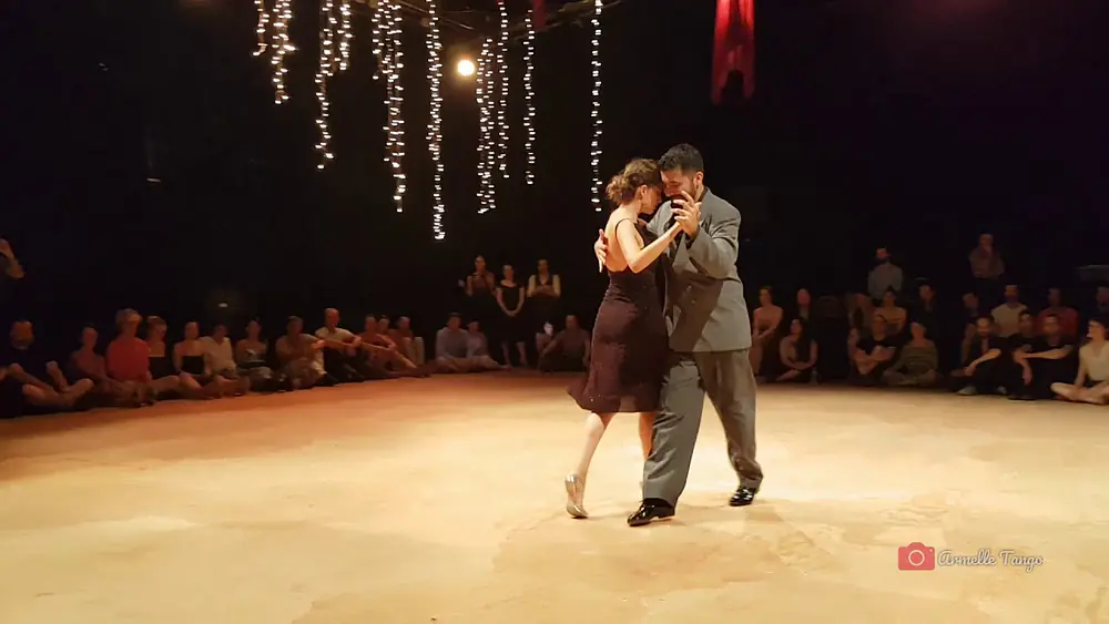 Video thumbnail for Andrés Molina & Natacha Lockwood ❤@ Paris - Tango Roots 2019
