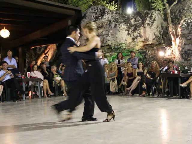 Video thumbnail for Show dei maestri e ballerini Sara Grdan y Ivan Terrazas