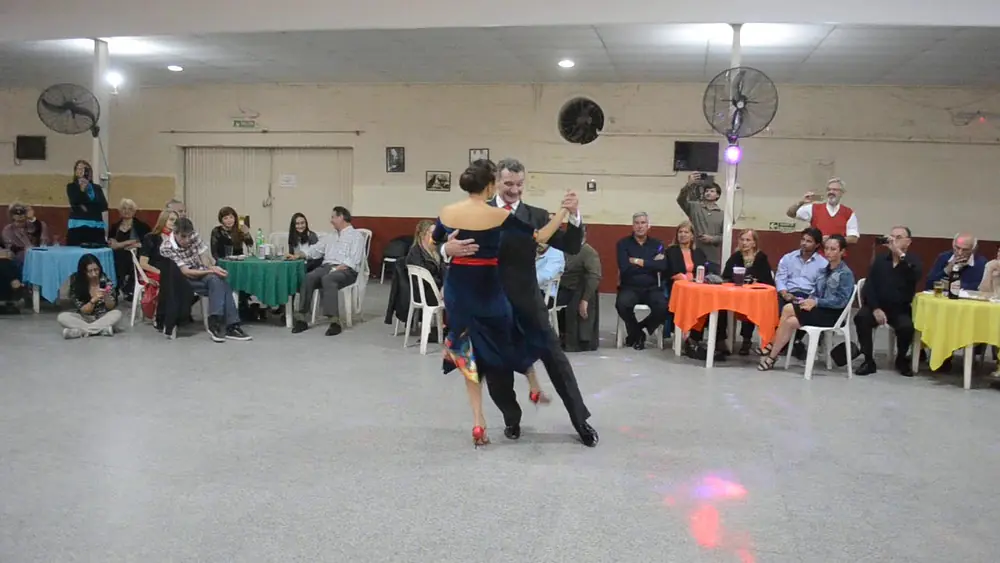Video thumbnail for Juan Amaya & Valentina Garnier (4° Santa Milonguita de Gala, Concordia). 4/4