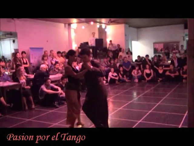 Video thumbnail for SABRINA GARCIA y CRISTHIAN SOSA bailando el Tango REMOLINO  en Floreal Milonga