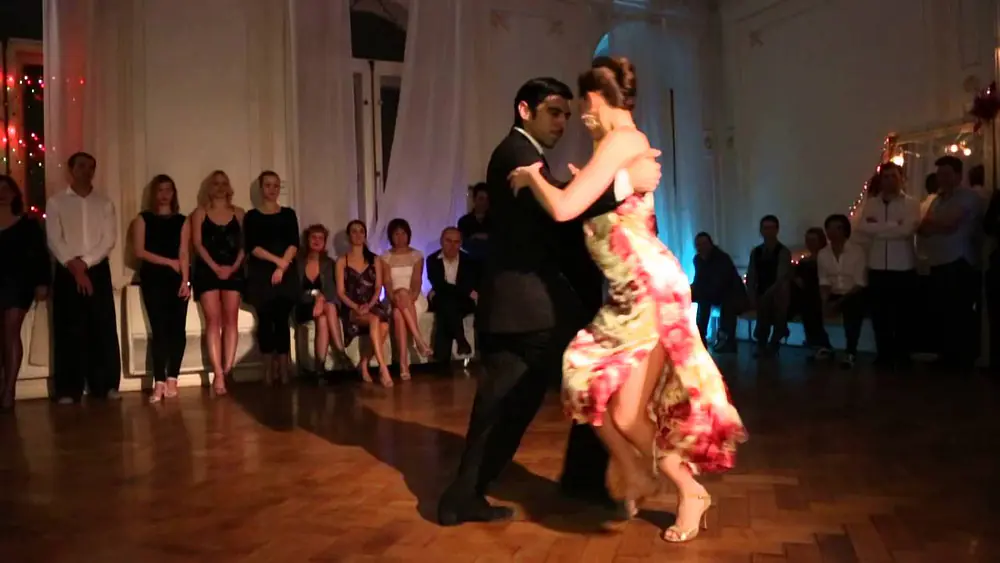 Video thumbnail for German Ballejo & Magdalena Gutierrez, Tango Navidad