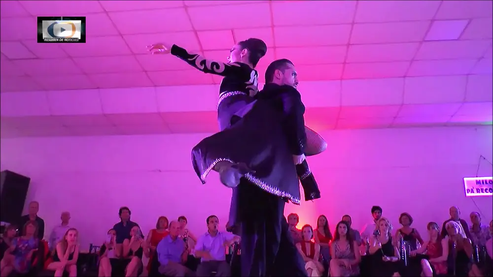 Video thumbnail for Fernando Rodriguez y Estefania Gomez - Campeones Mundiales 2019 Tango Escenario en Arequito