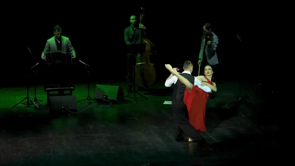 Video thumbnail for "Oblivion" Solo Tango Orquesta, Olga Nikolaeva & Dmitrii Kuzntetsov
