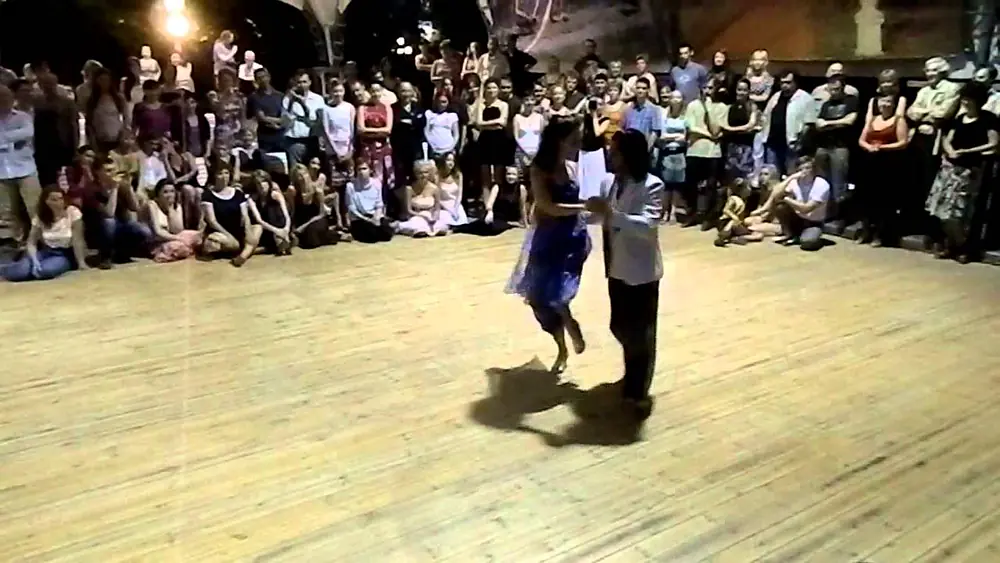 Video thumbnail for Mila Vigdorova Rodrigo Fonti at Ekateriniskiy sad milonga, Moscow august 2011
